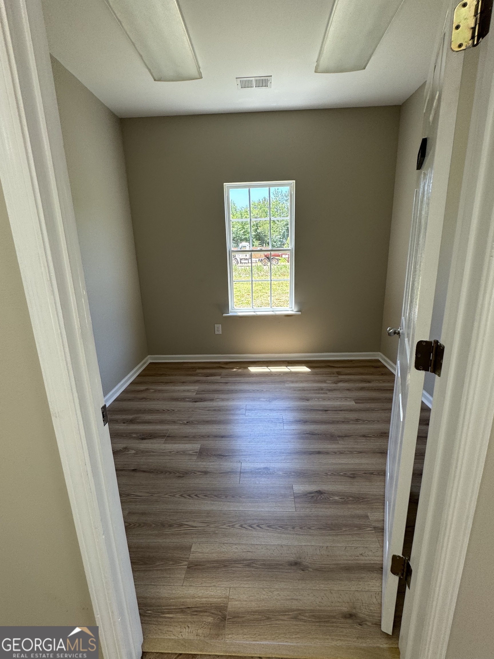 205 Apex Drive Property Photo 6