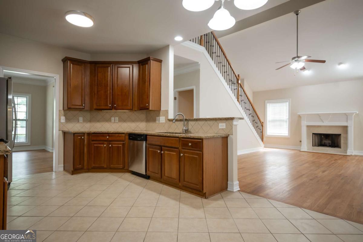 351 Hampton Park Drive Property Photo 8
