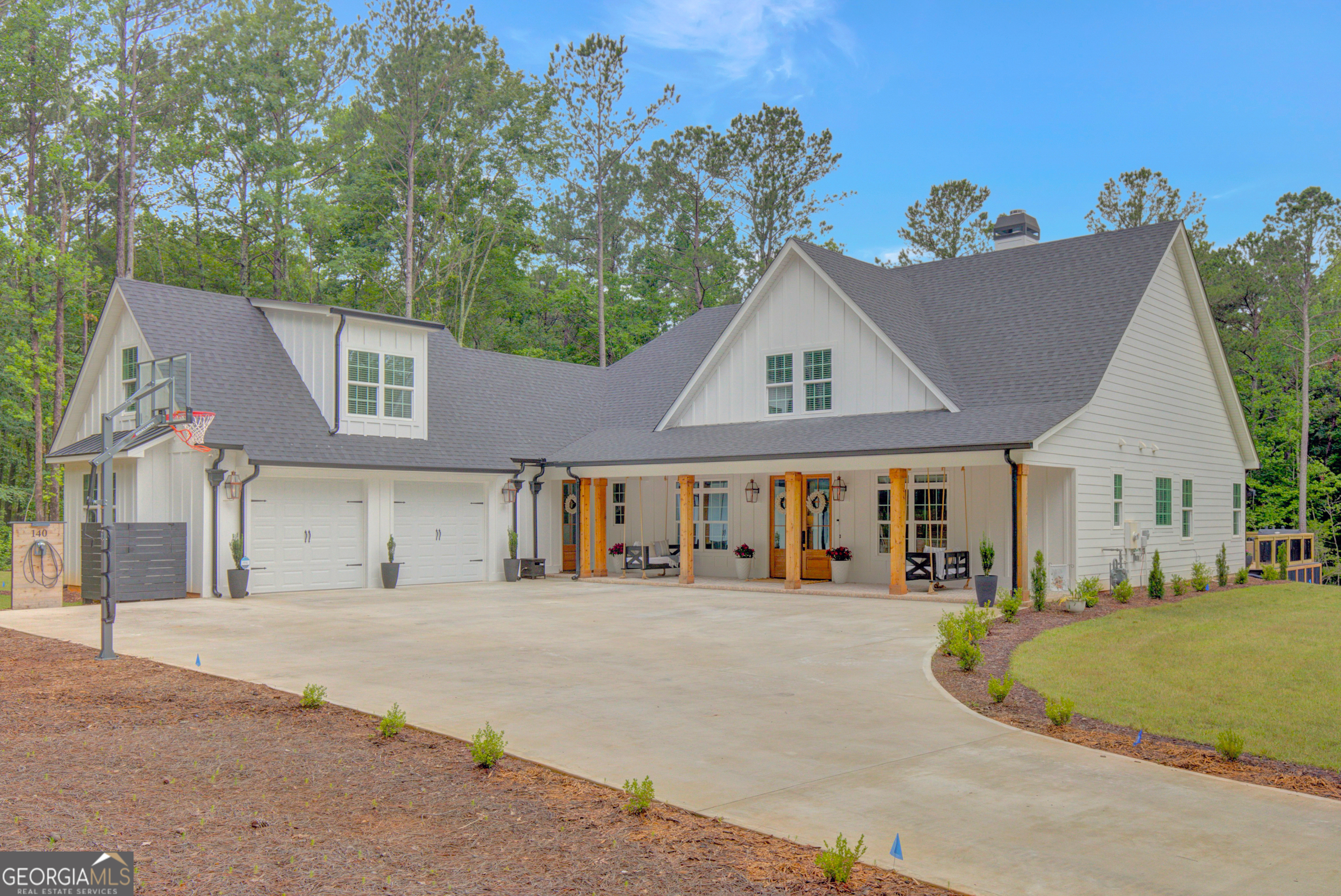 140 S Alexander Creek Road Property Photo 1
