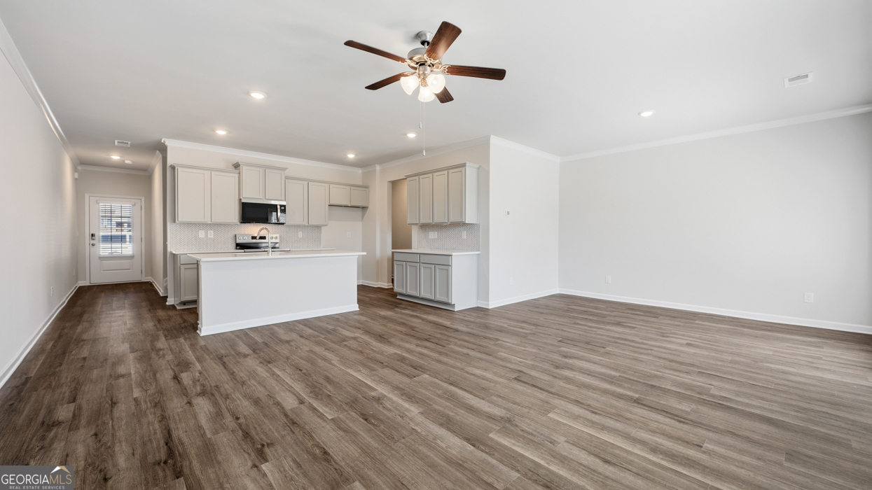 1410 Gray Branch Drive Property Photo 4
