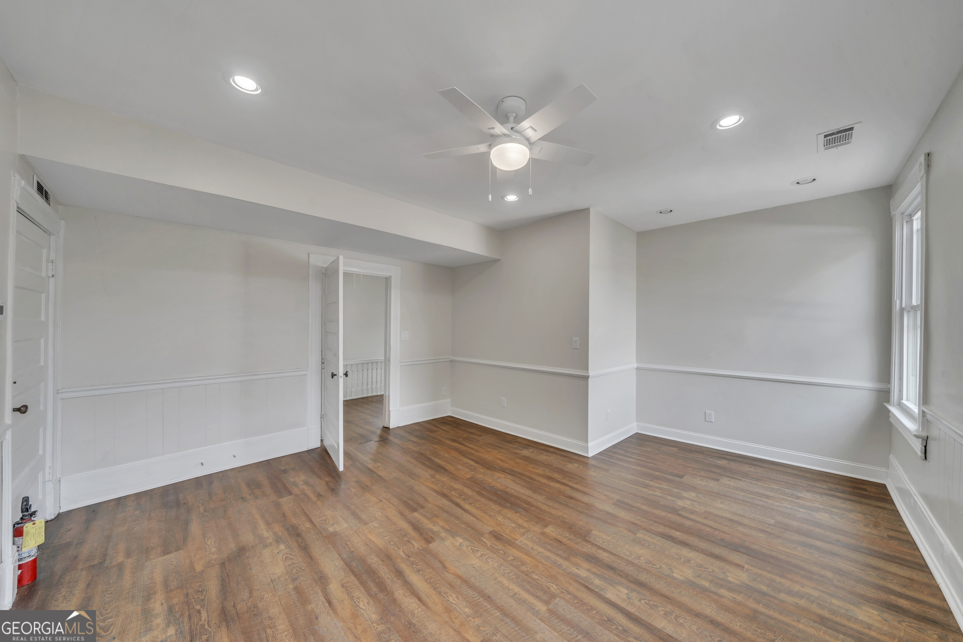 765 Walnut Street Property Photo 9