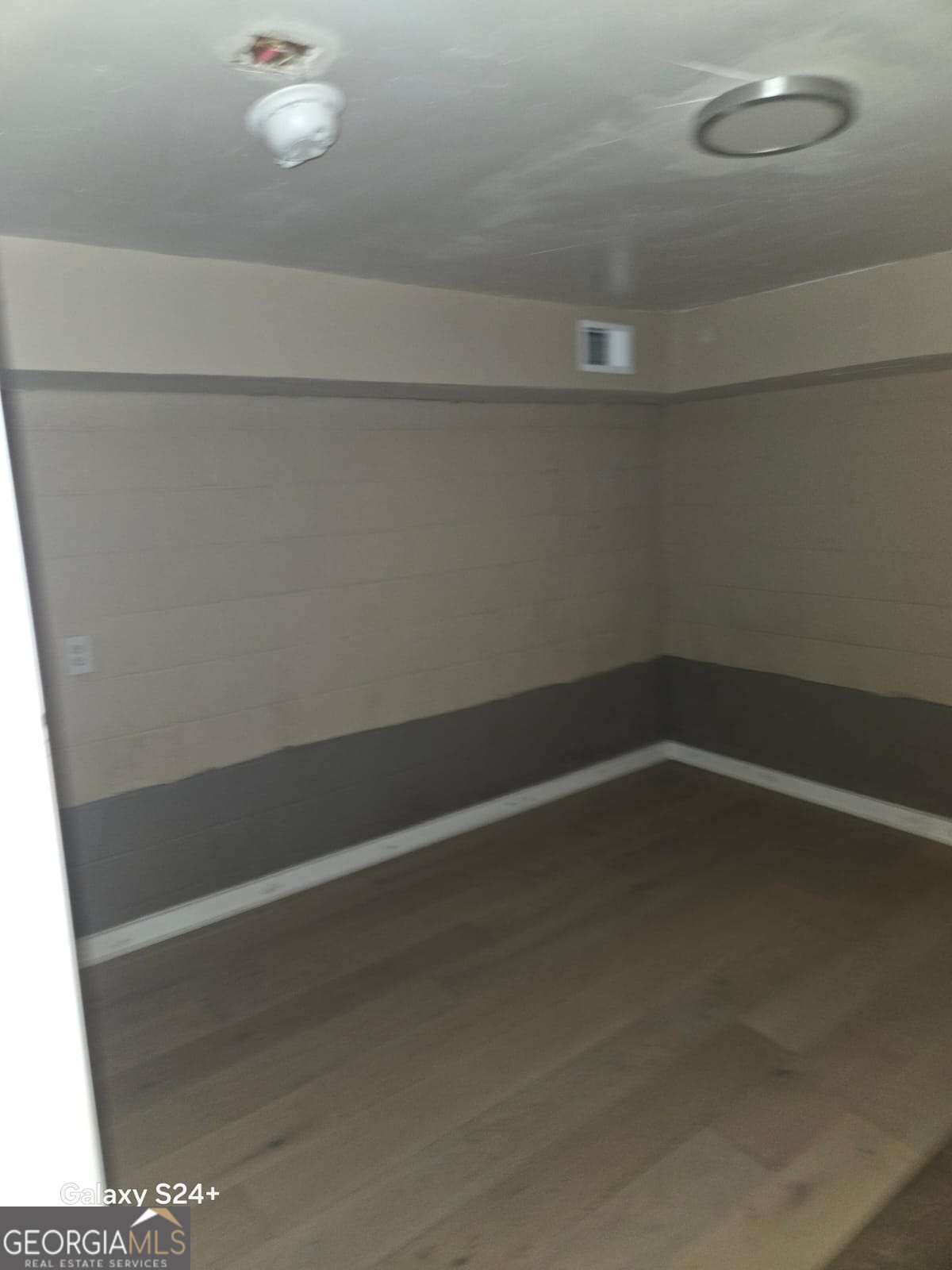 2812 Maple Road Se Property Photo 30