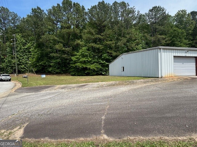 15 Sunbelt Parkway Property Photo 2