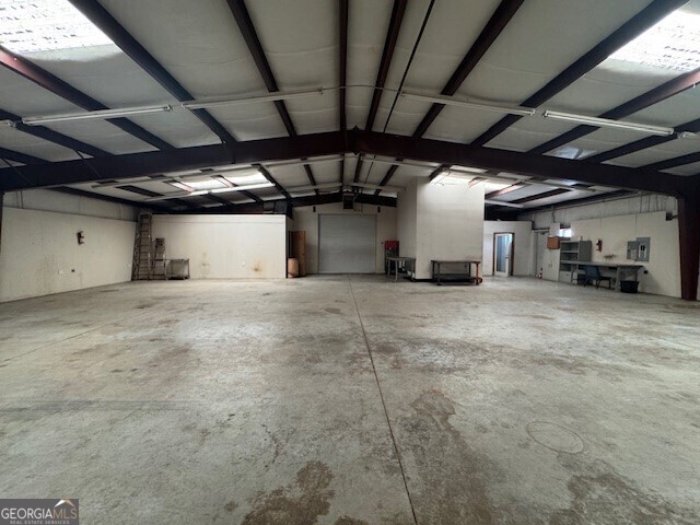 15 Sunbelt Parkway Property Photo 3