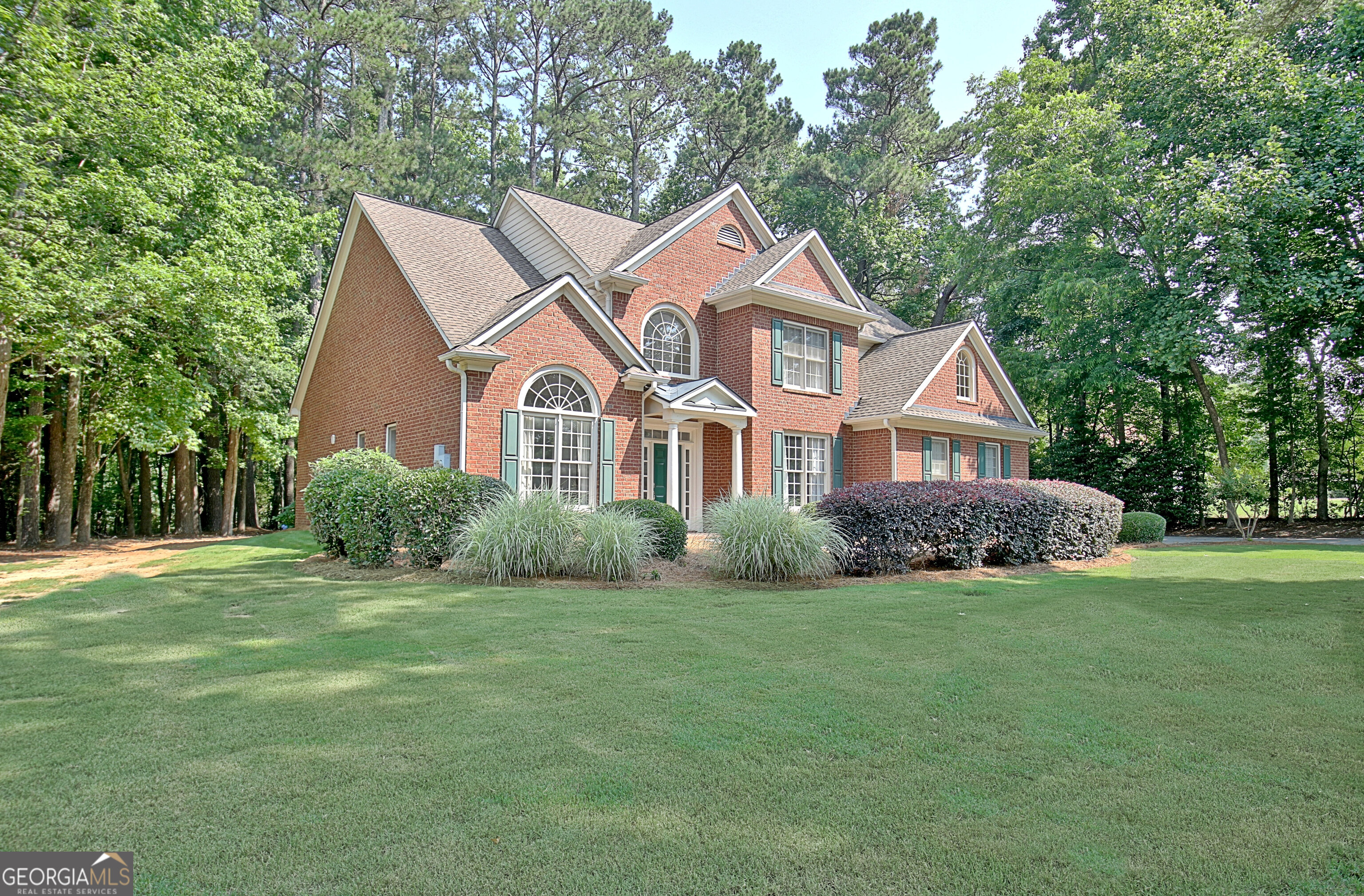 185 Newfield Drive Property Photo 1