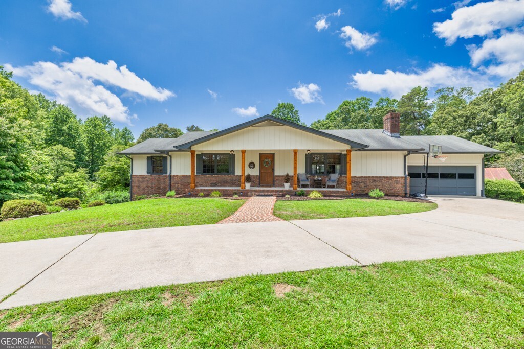6127 Yellow Creek Road Property Photo 1