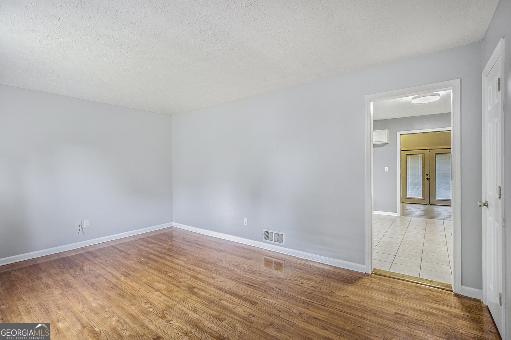 734 Meadowlark Drive Property Photo 3