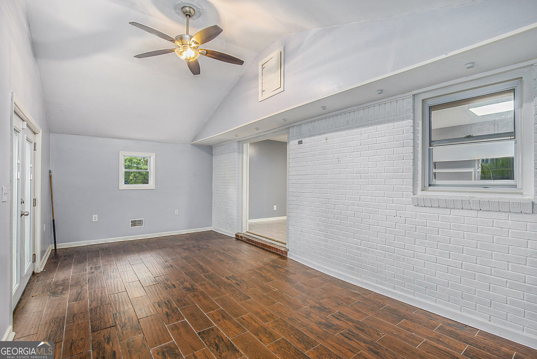 734 Meadowlark Drive Property Photo 12