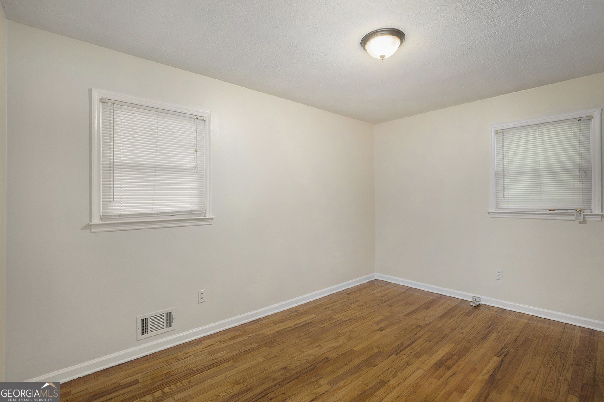 734 Meadowlark Drive Property Photo 18