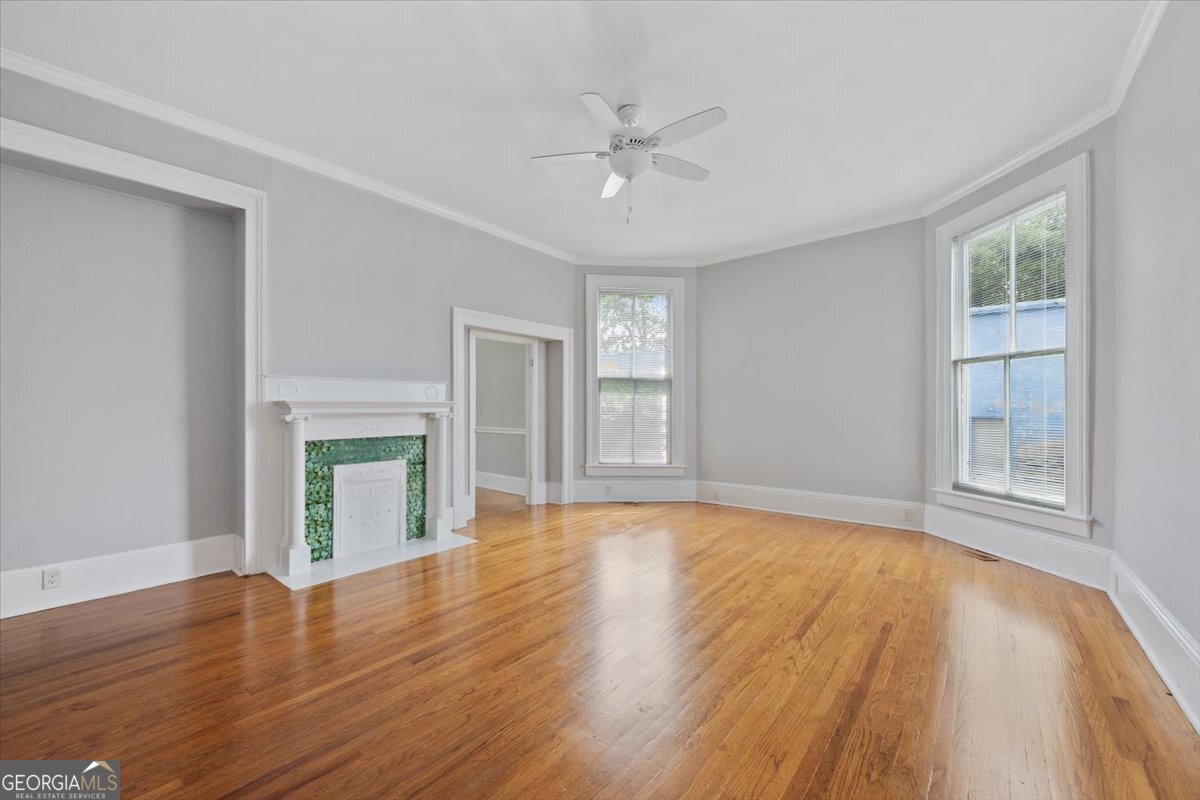 102 E Johnston Street Property Photo 8