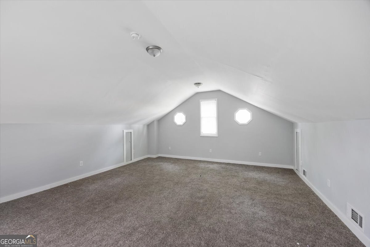 102 E Johnston Street Property Photo 21