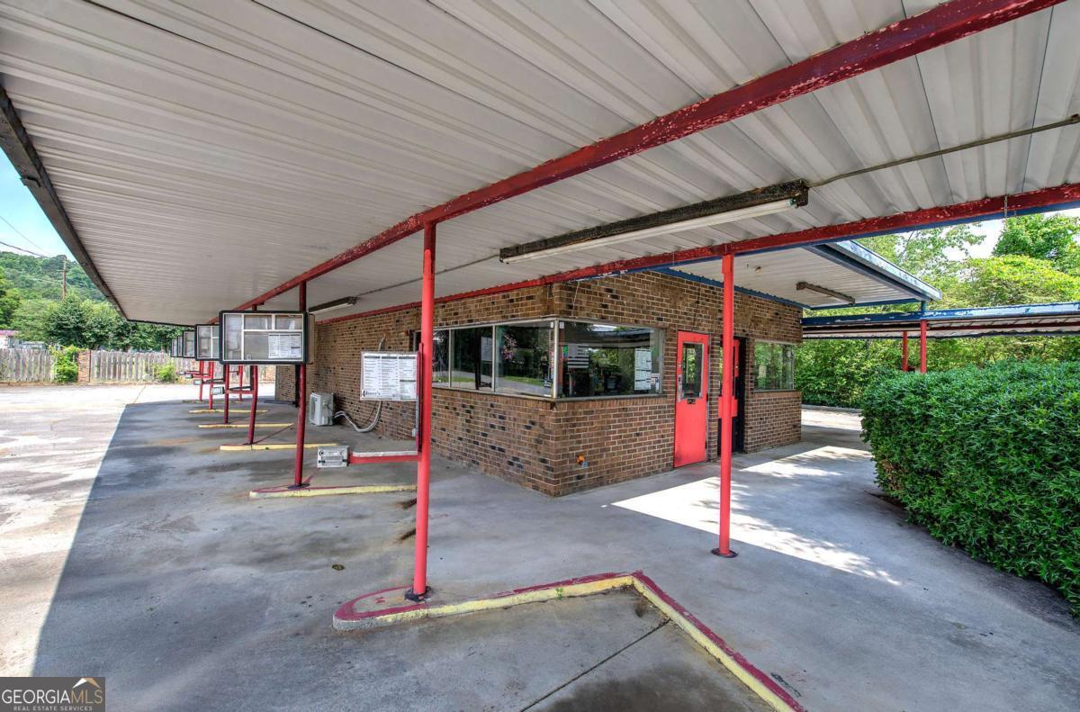 676 Highway 114 Property Photo 16