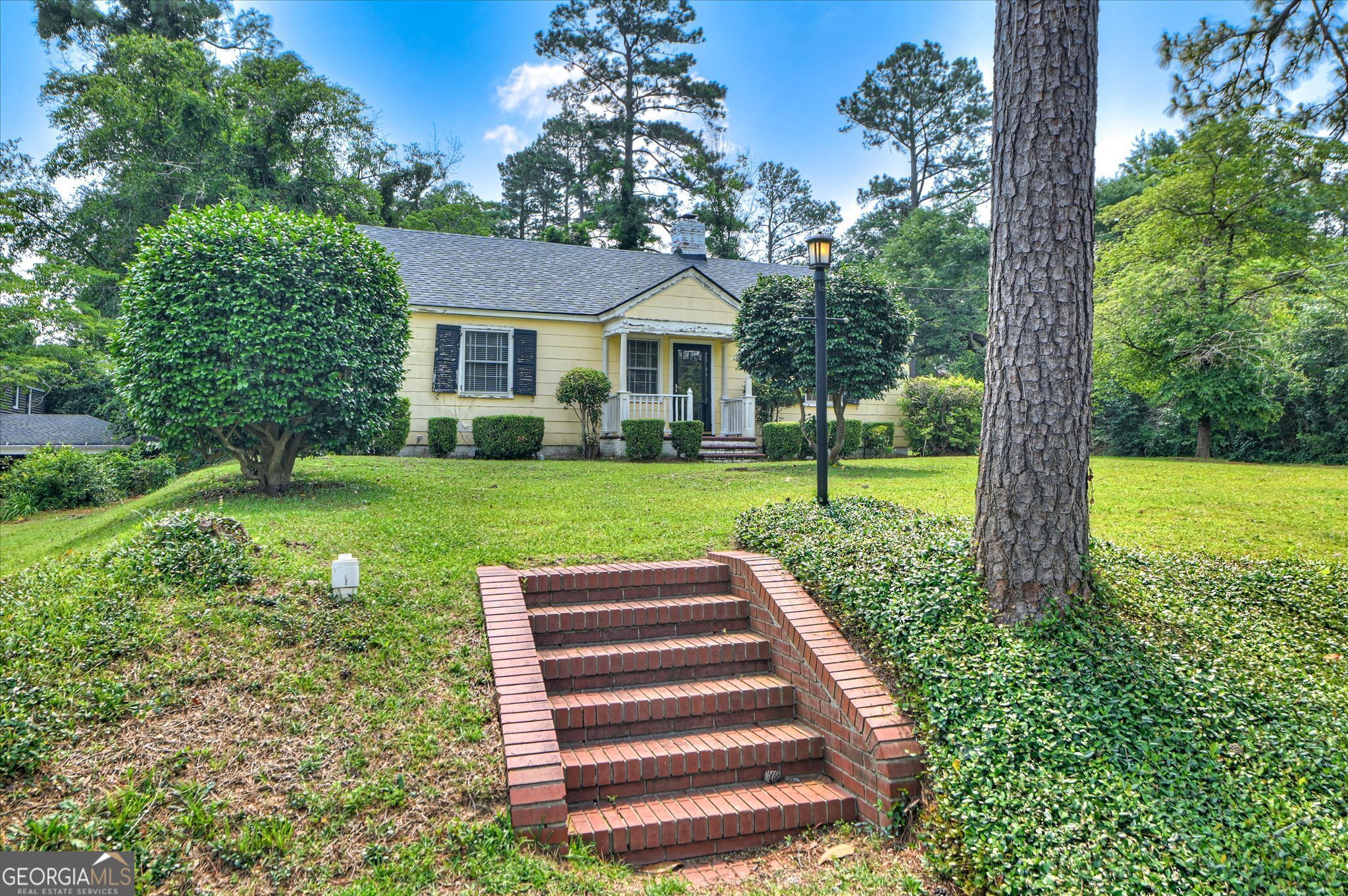 1216 Peachtree Road Property Photo 1