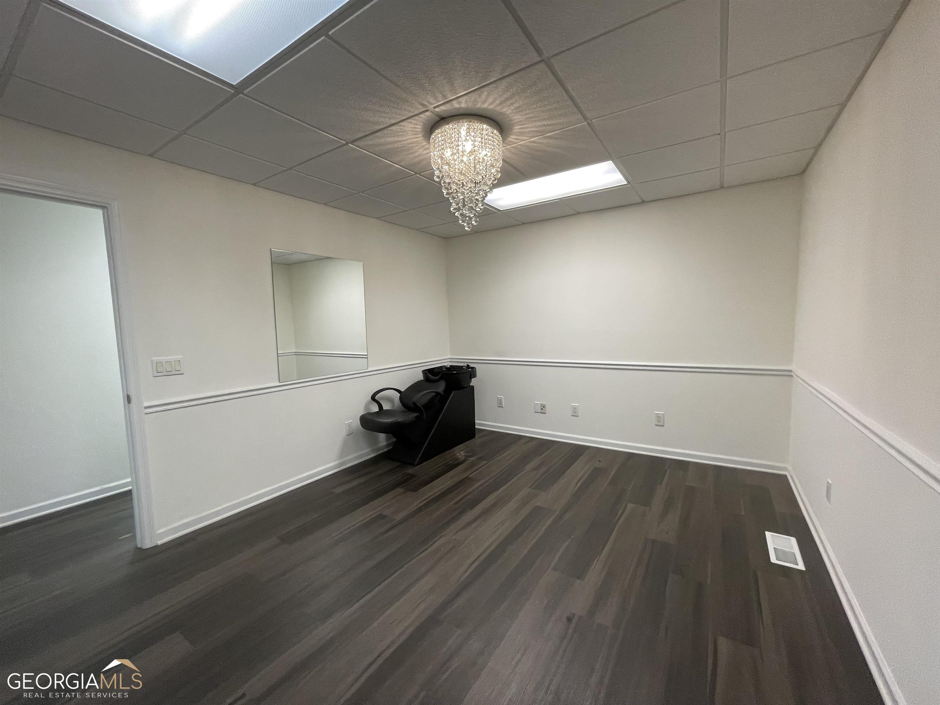 105 S Jefferson Avenue Property Photo 13