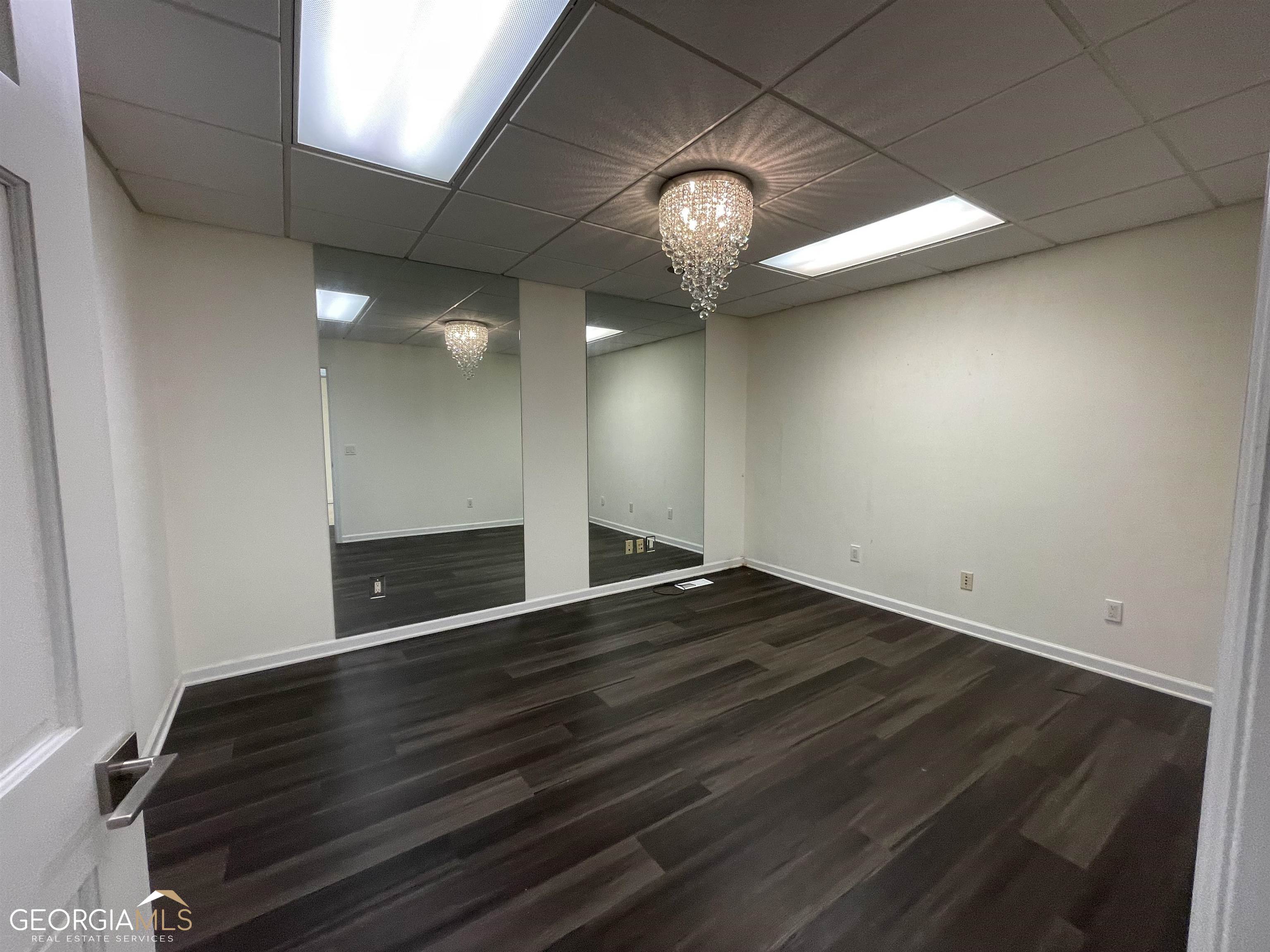 105 S Jefferson Avenue Property Photo 16