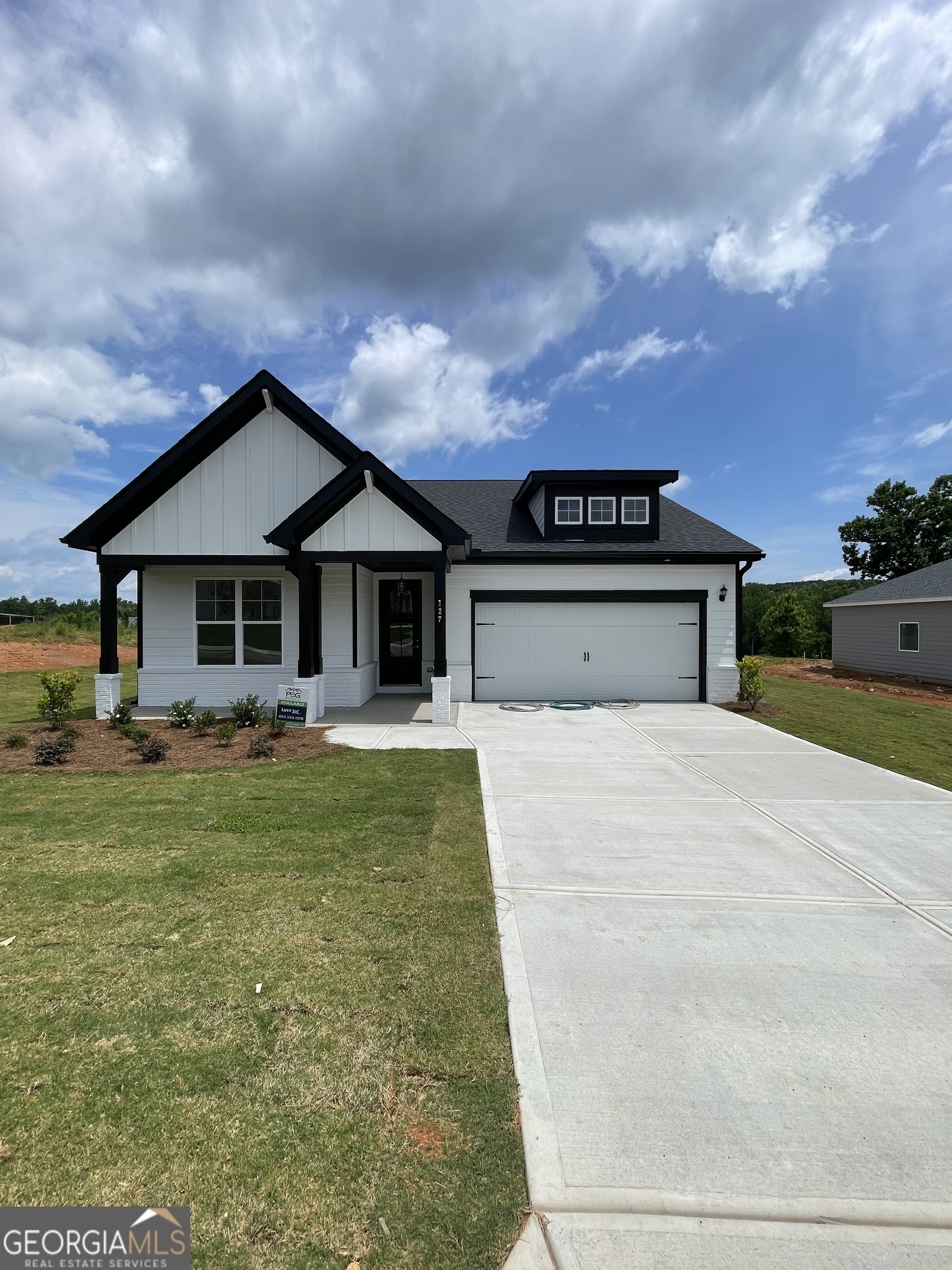 127 Swallowtail Lane Property Photo 1