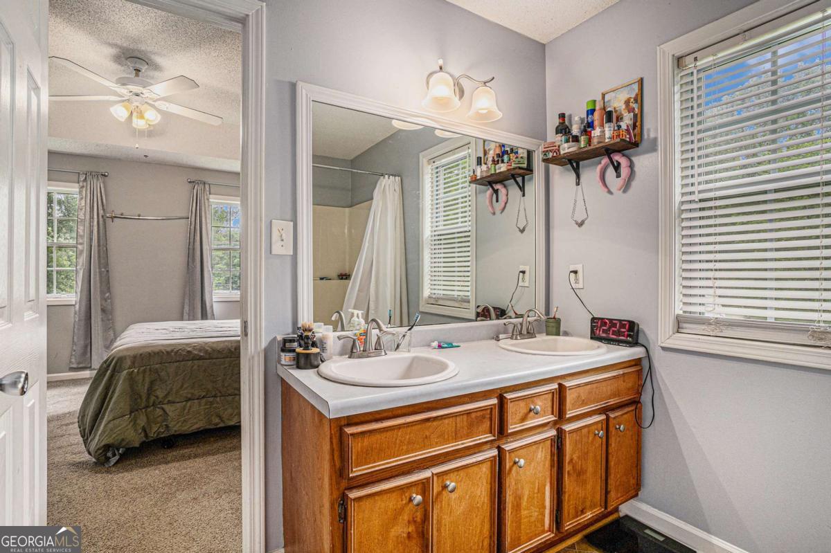220 Spring Circle Property Photo 16
