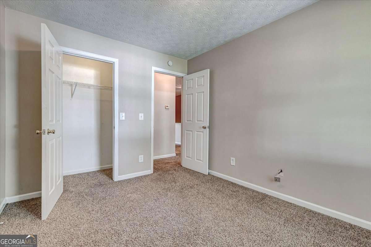 2289 Strathmoor Manor Drive Property Photo 7