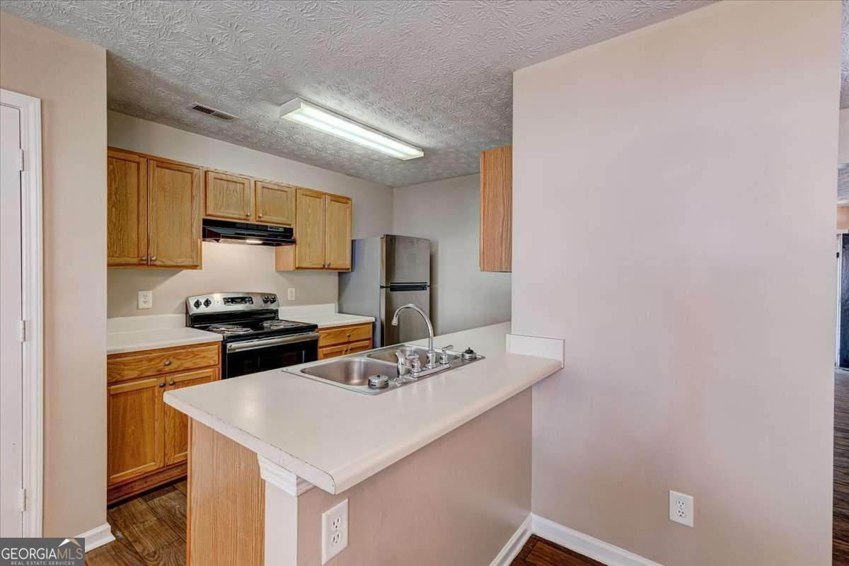 2289 Strathmoor Manor Drive Property Photo 9