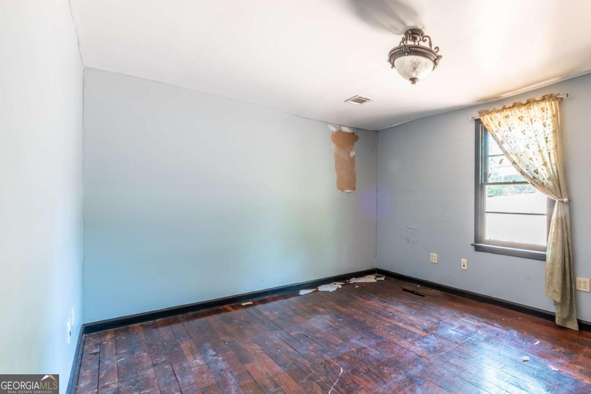 7919 Hickory Flat Highway Property Photo 20