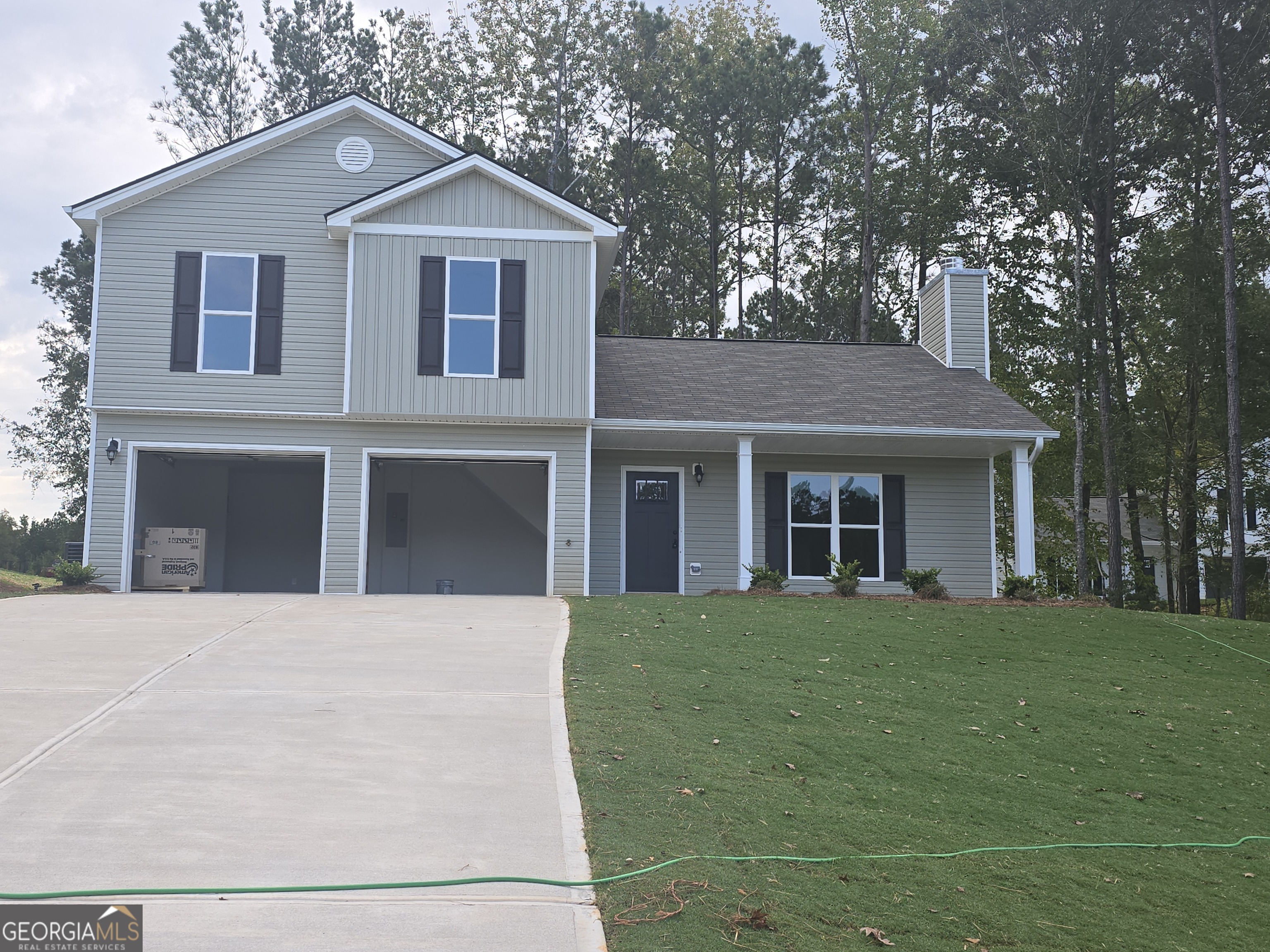 62 Armstrong Drive # 84 Property Photo 1
