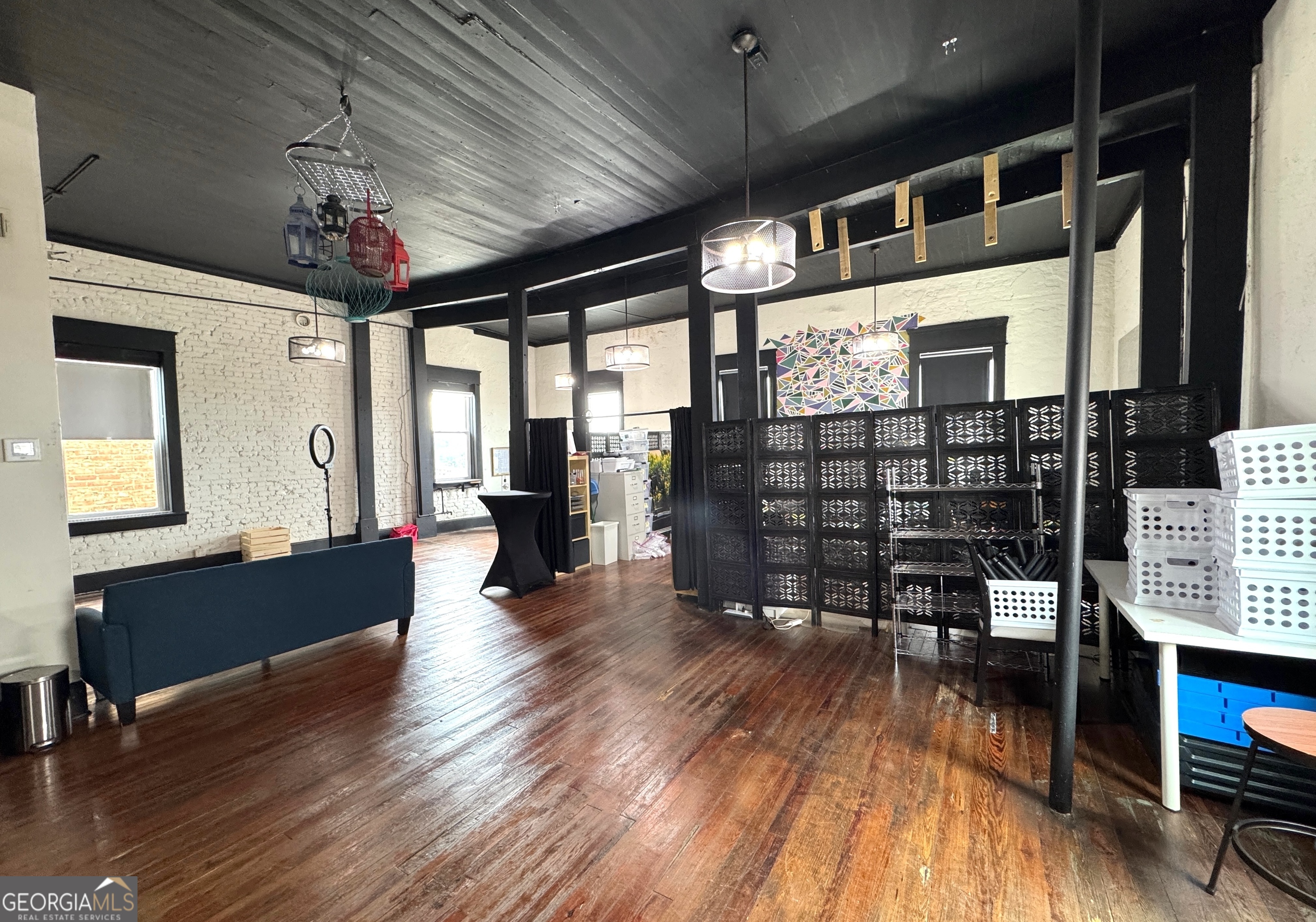 37 E Main Street Property Photo 19
