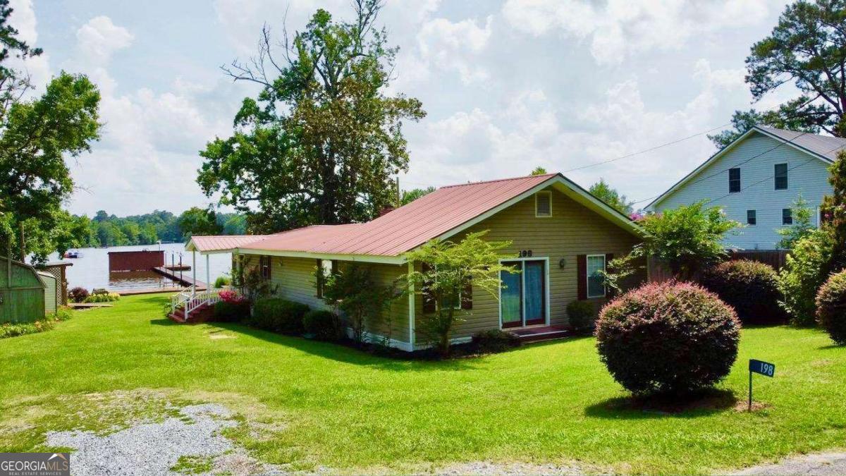 198 Swift Creek Road Property Photo 2