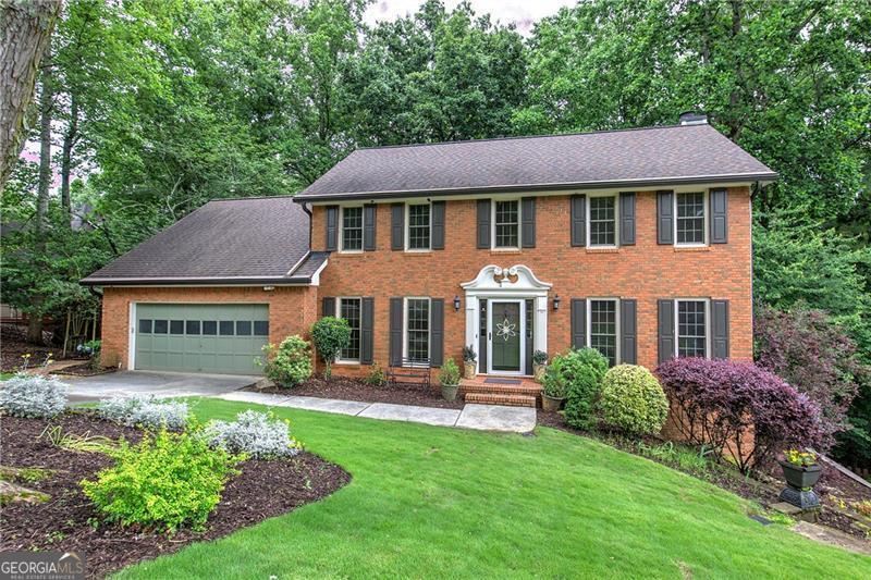 425 Bellflower Court Property Photo 1