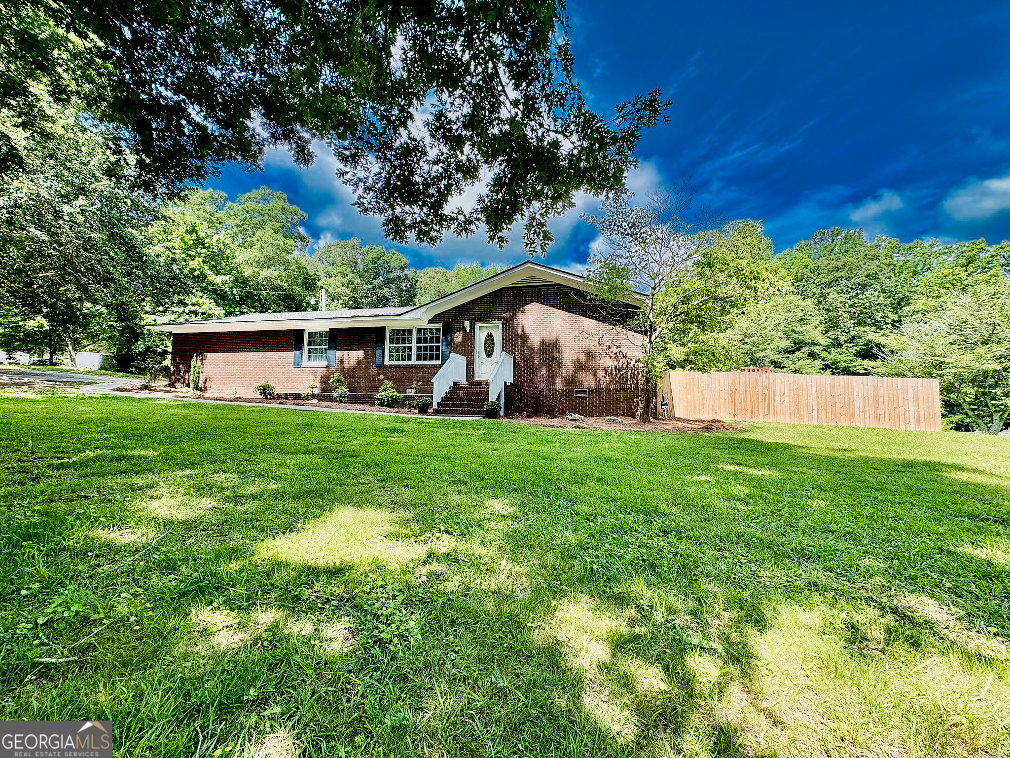 225 Second Street Property Photo 1