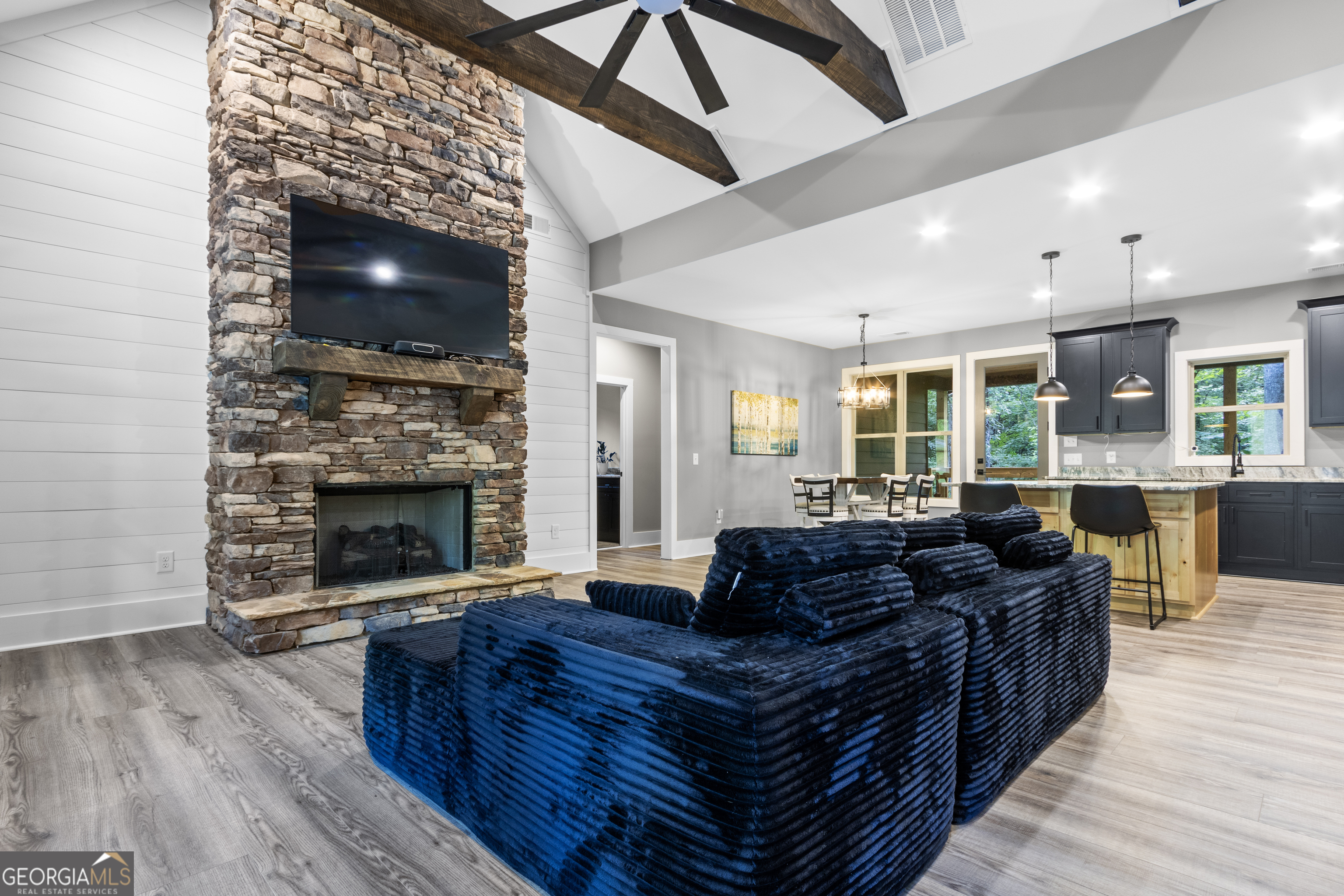 1441 Whitestone Road Property Photo 4