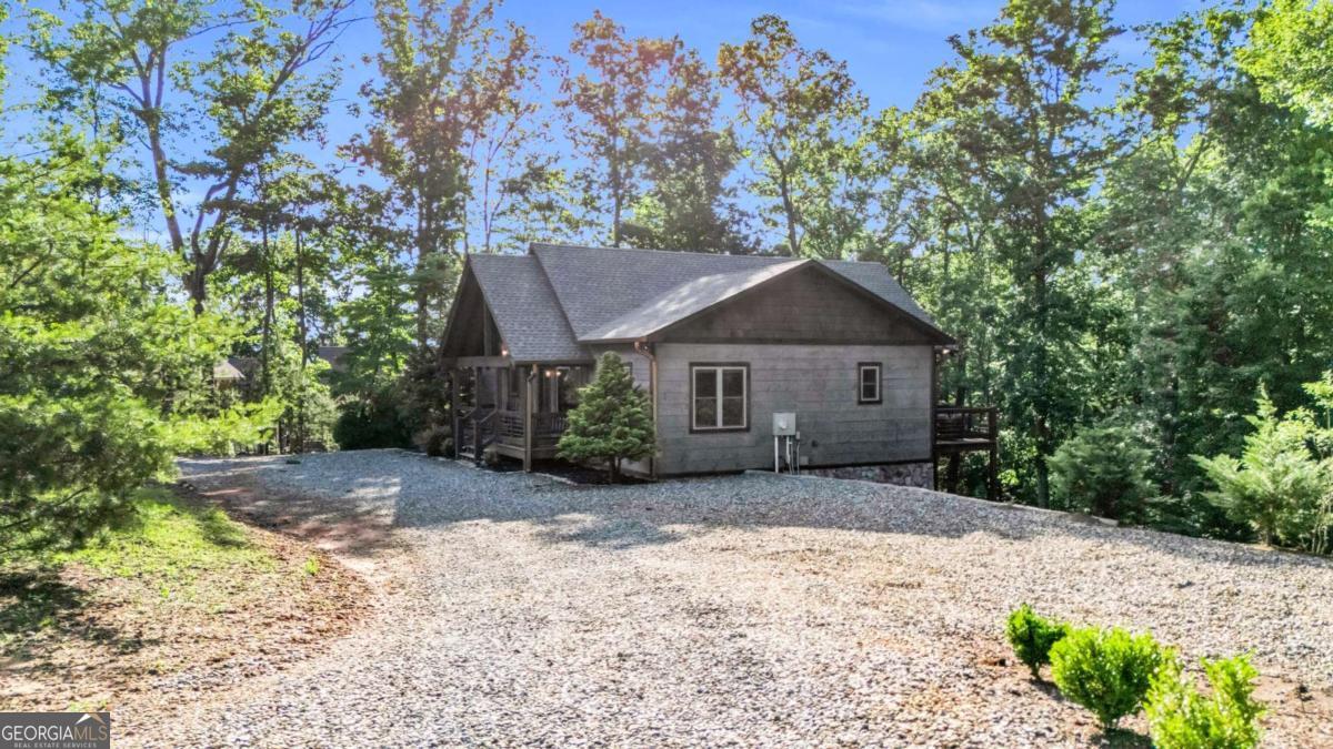 566 High Meadows Drive Property Photo 4