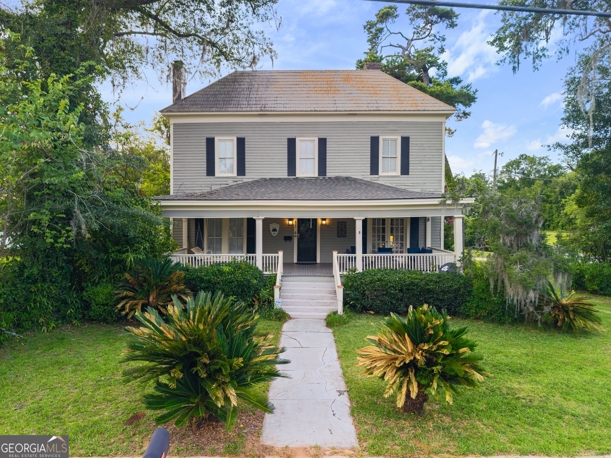 627 E Broughton Street Property Photo 1