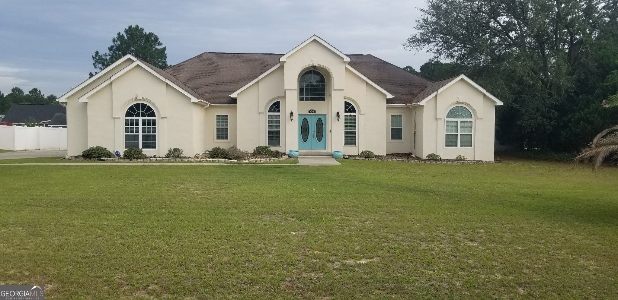 4 Doe Lane Property Photo 1