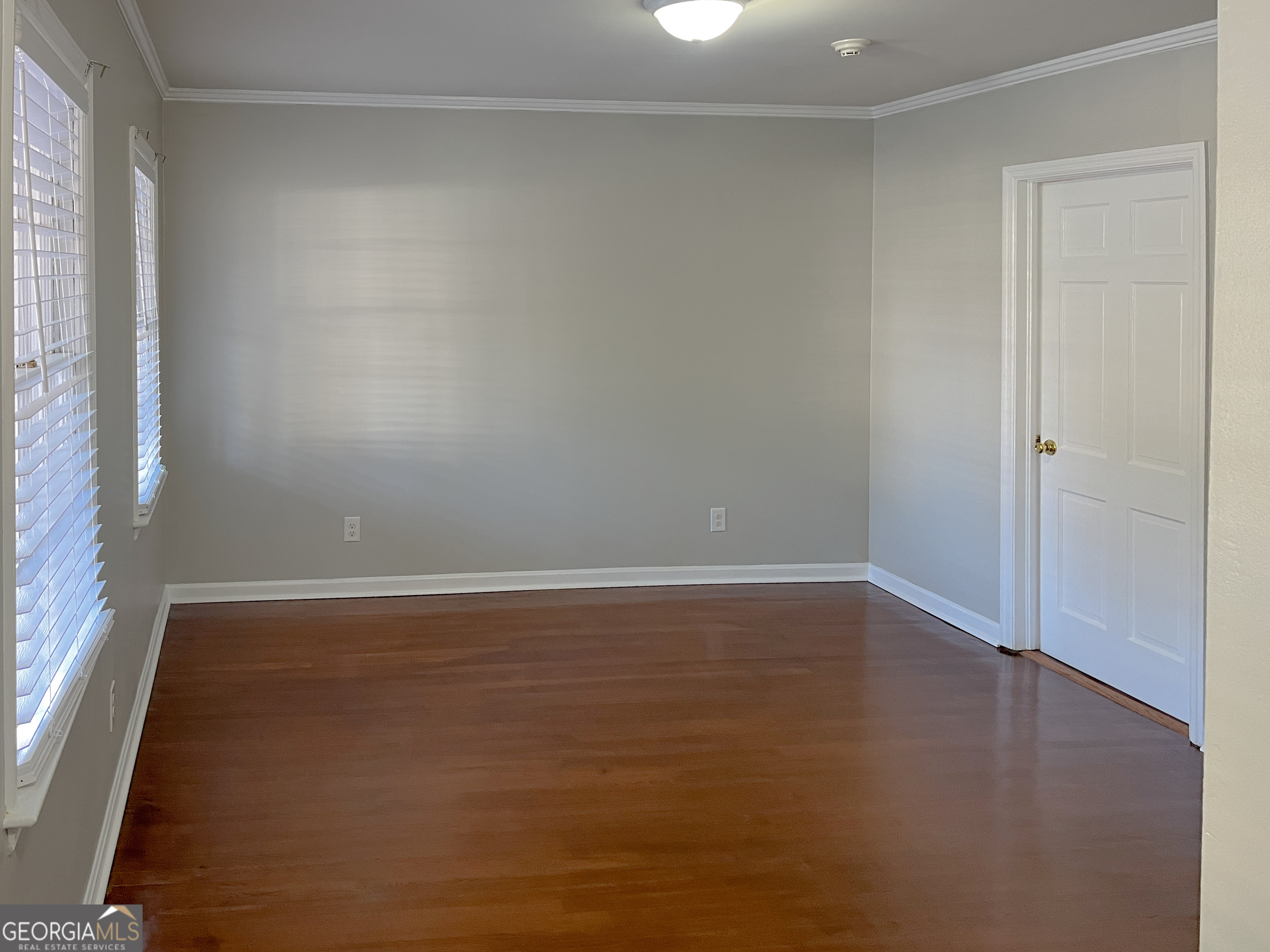 220 S Zetterower Avenue Property Photo 6