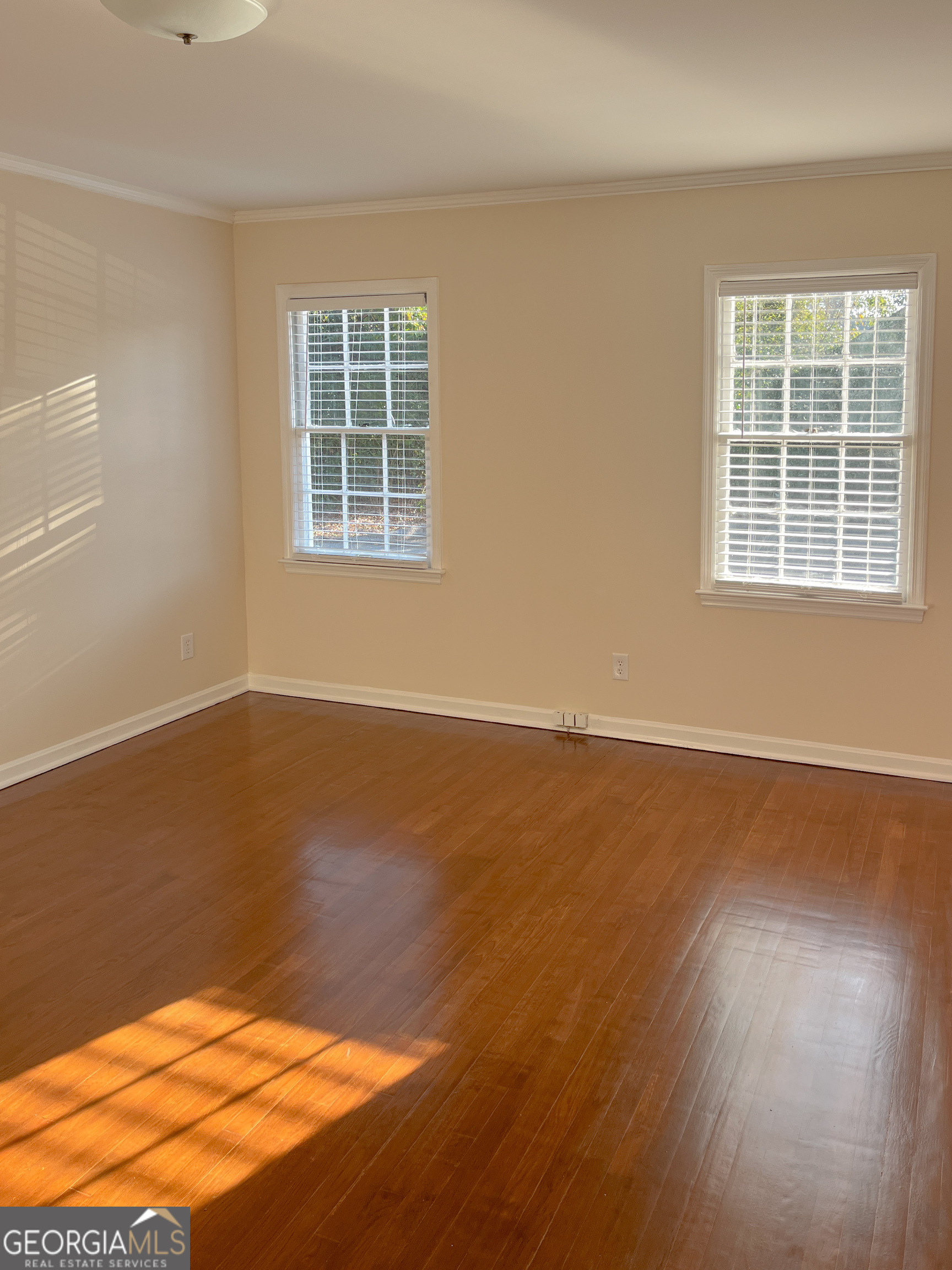 220 S Zetterower Avenue Property Photo 14
