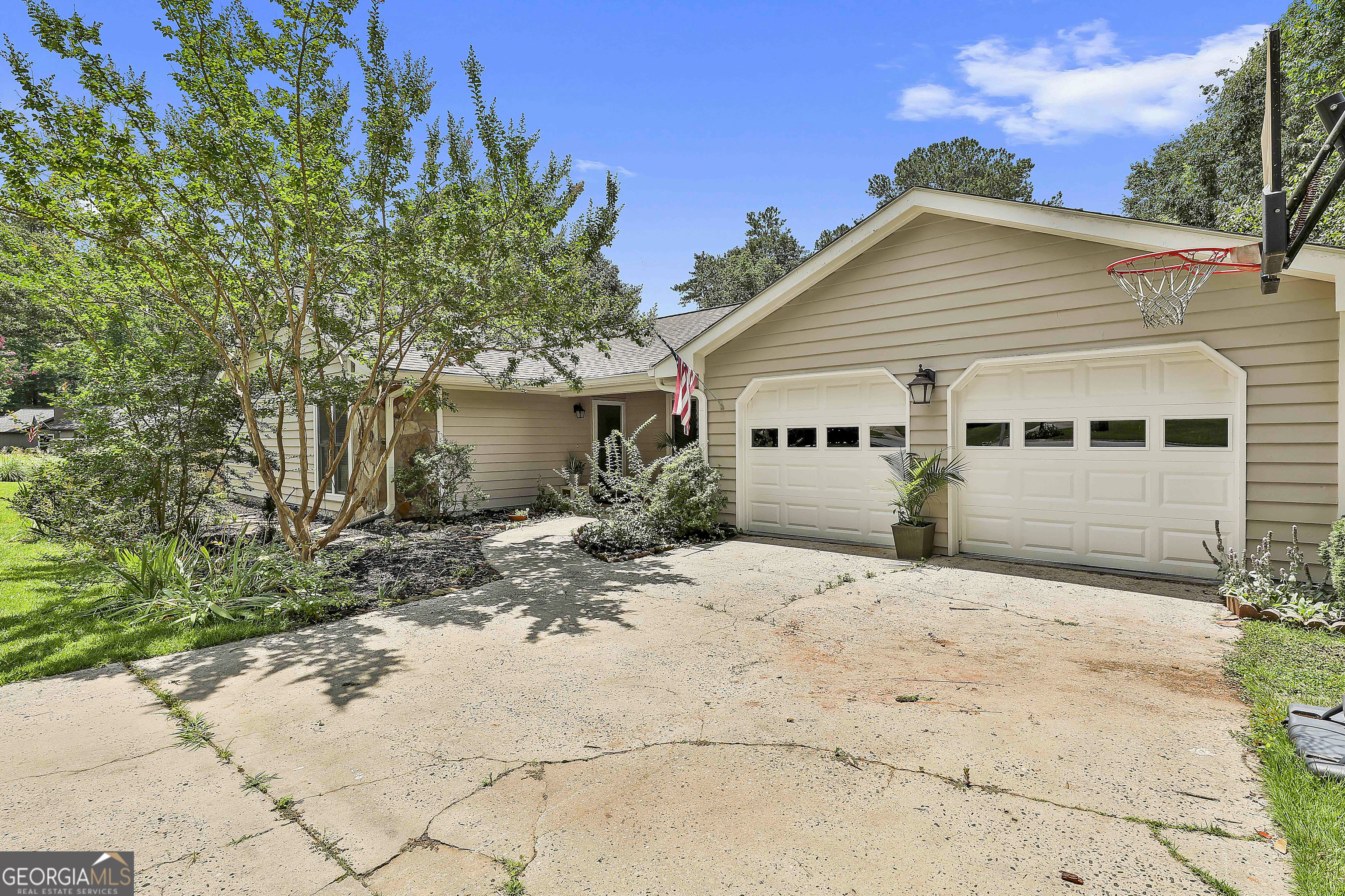 106 Lanyard Bend Property Photo 1