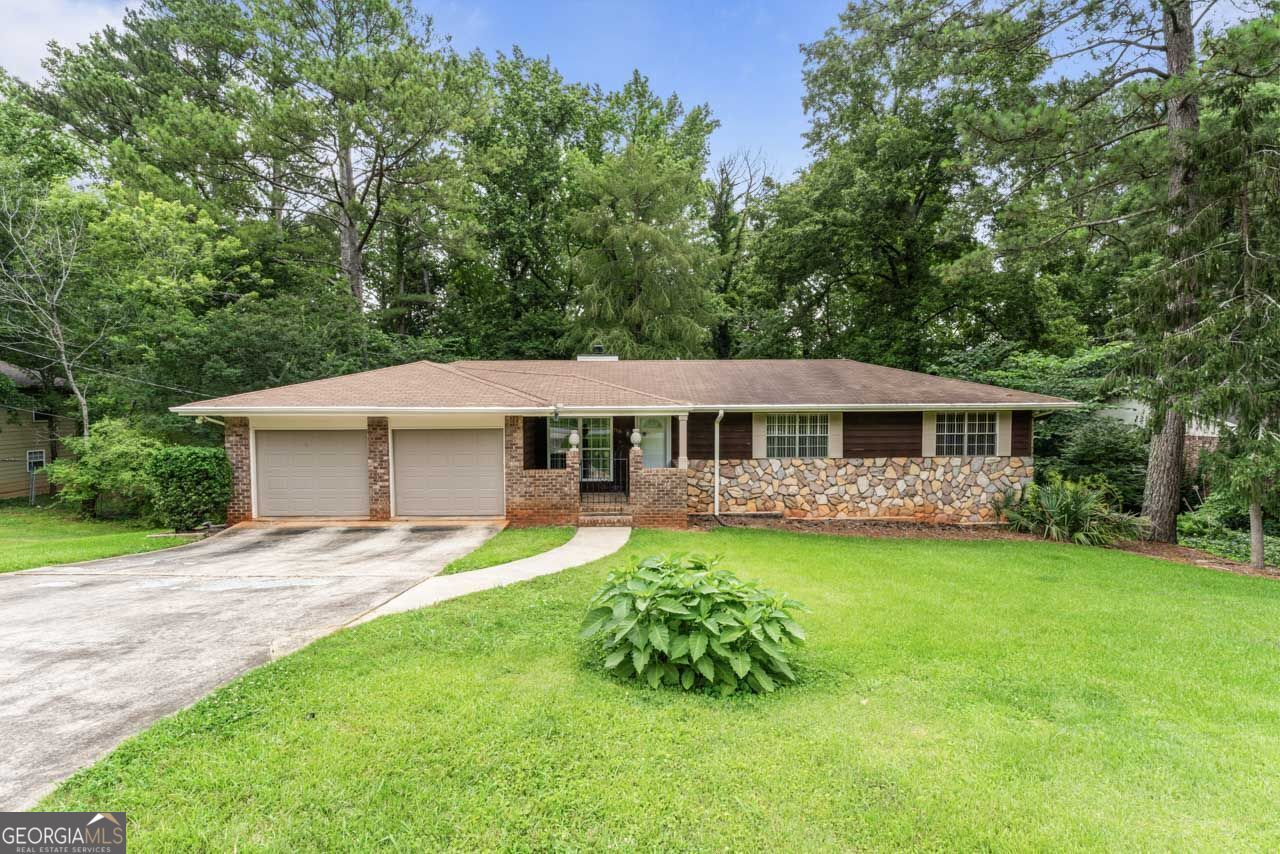 115 Club Circle Property Photo 1