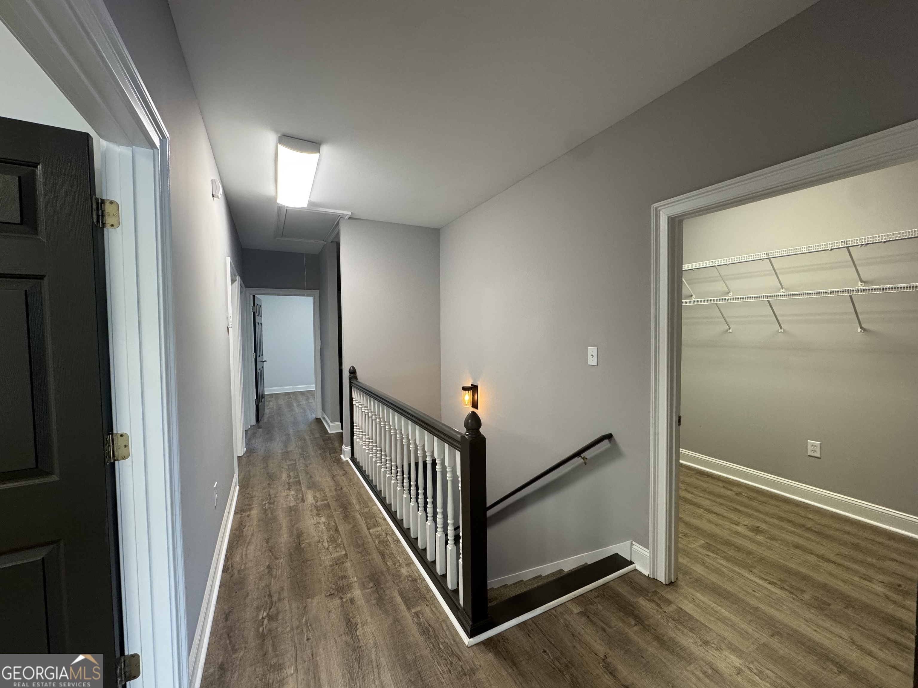 352 Corporate Center Court Property Photo 3