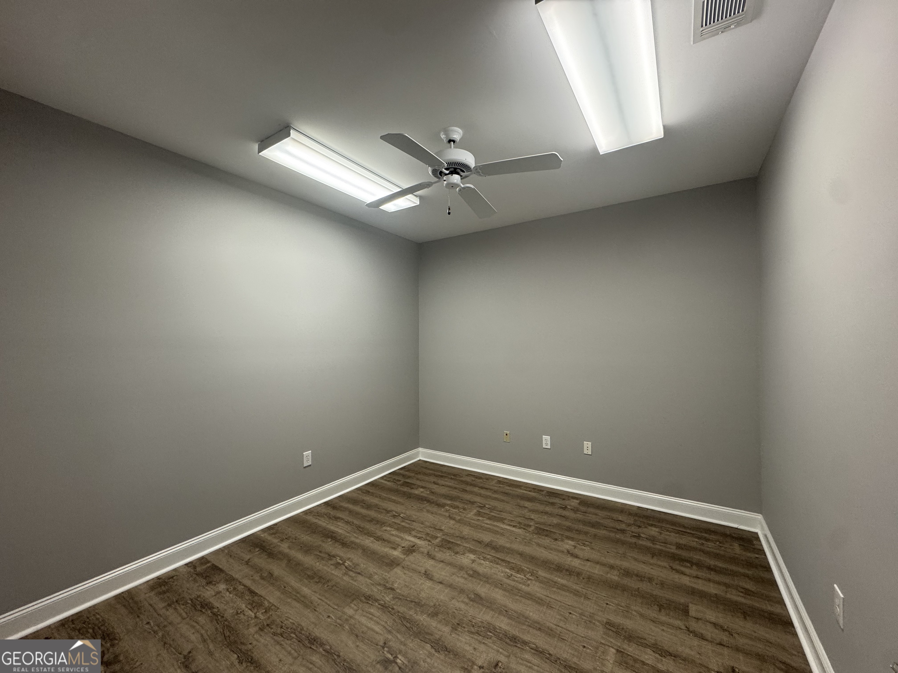 352 Corporate Center Court Property Photo 12