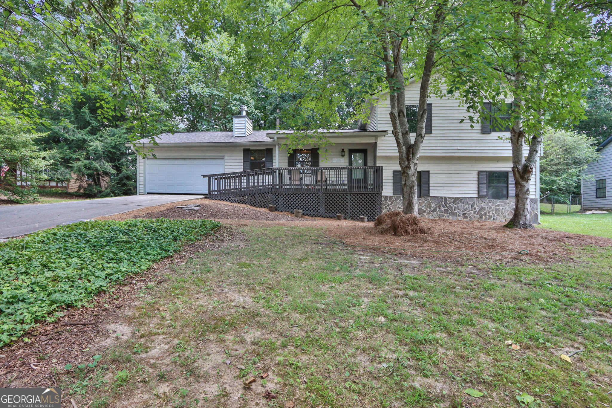 2031 Dennis Place Property Photo 1