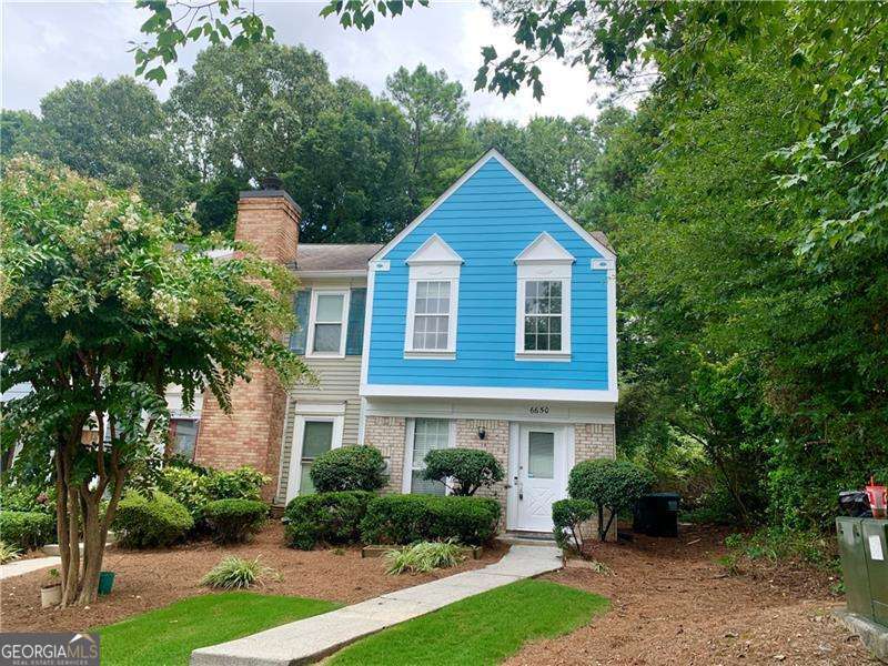6650 Wellington Square Property Photo 1