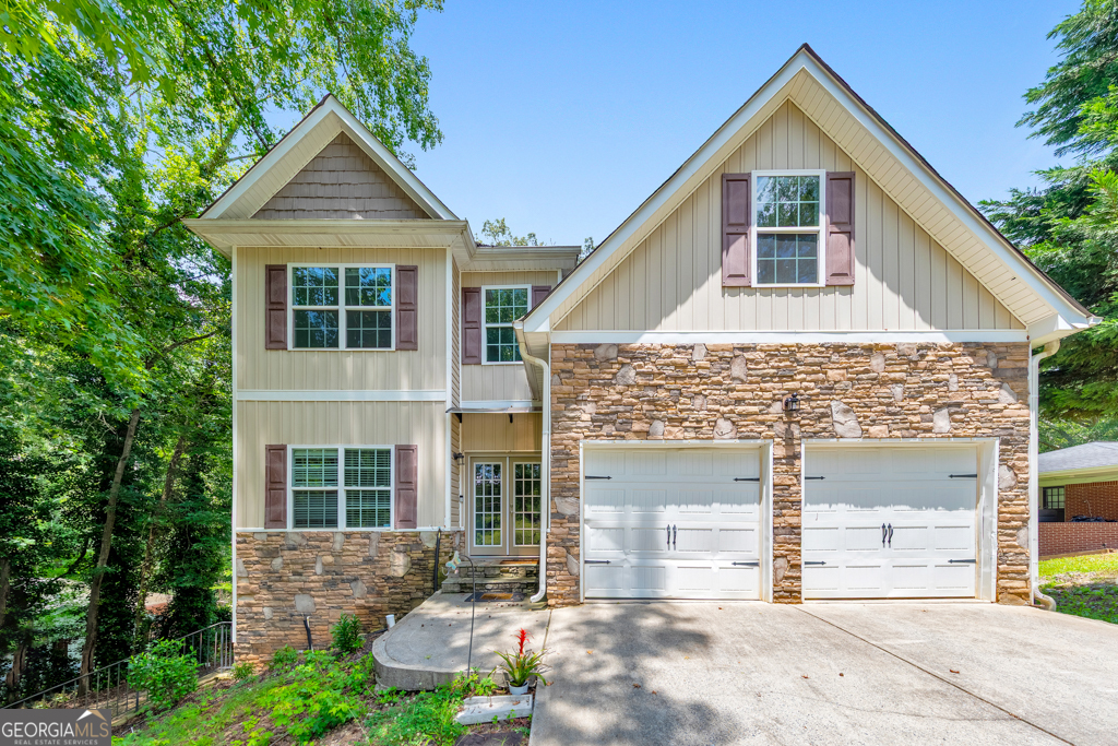 1086 S Gordon Road Property Photo 1