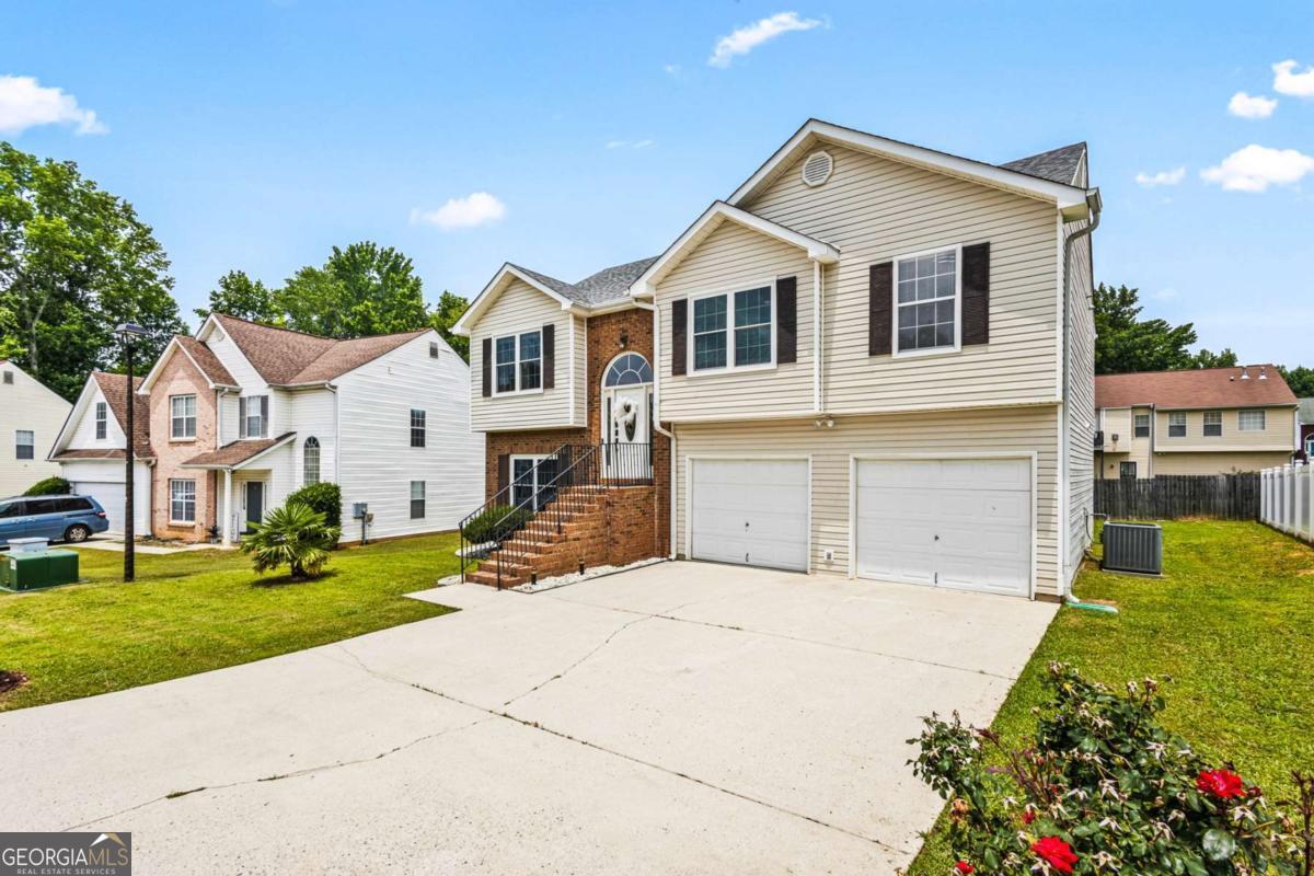 1543 Blossom Drive Property Photo 1