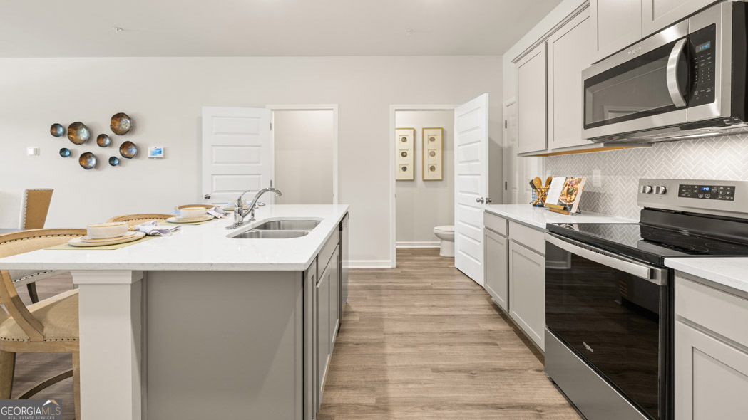 348 Sound Circle Property Photo 2