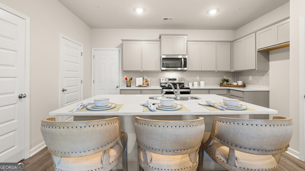 348 Sound Circle Property Photo 4