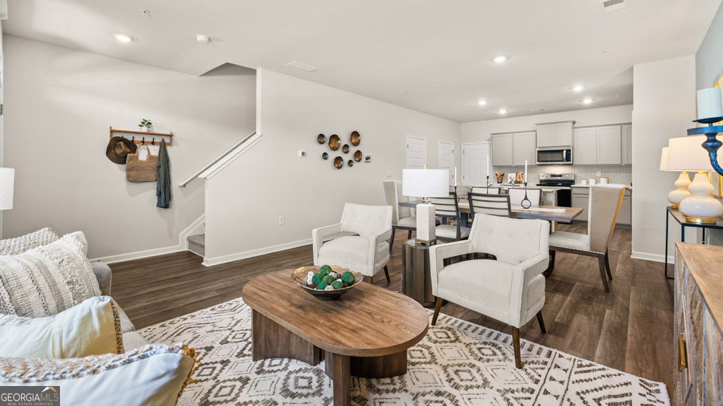 348 Sound Circle Property Photo 13