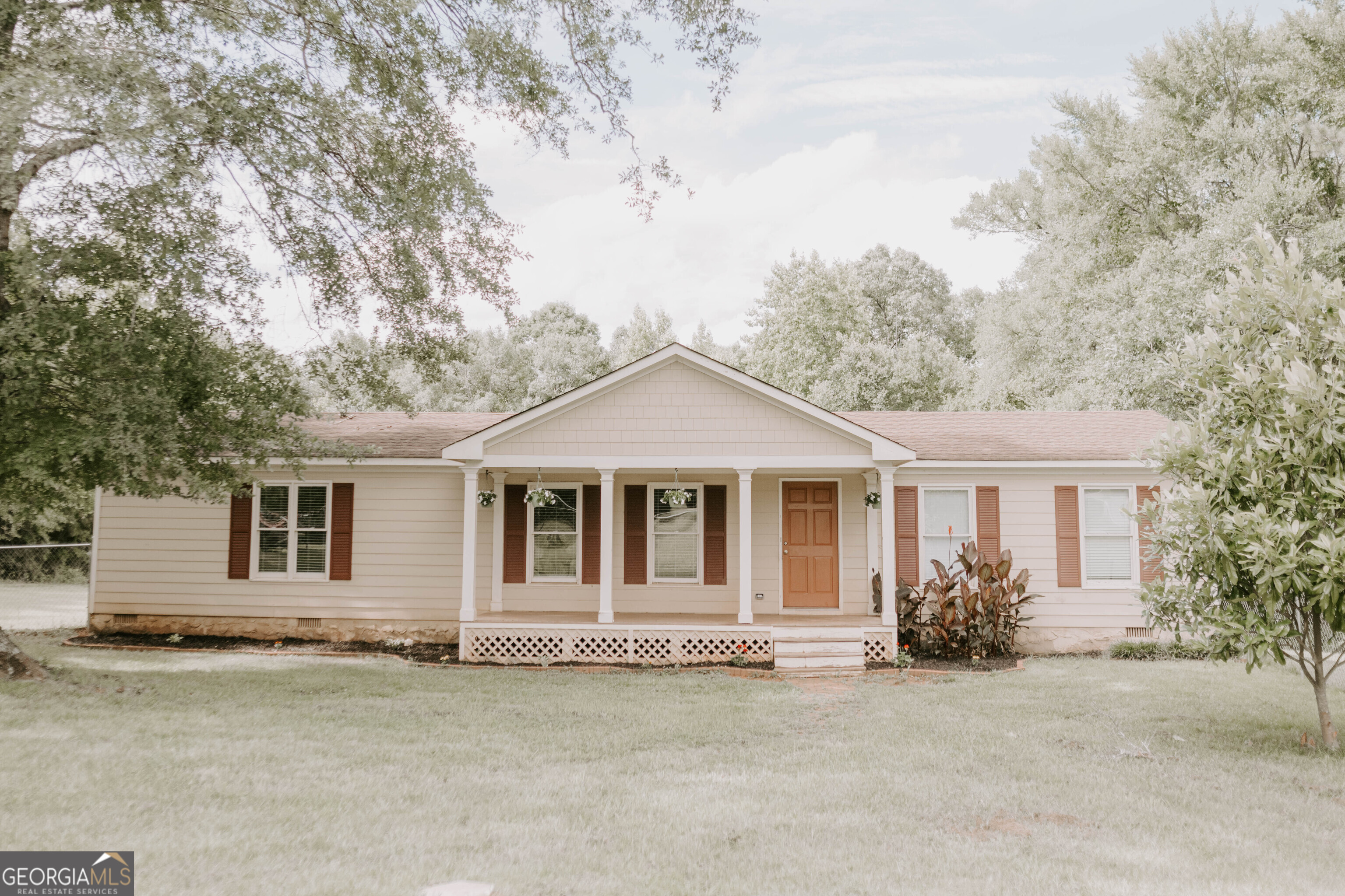 225 Old Thaxton Road Property Photo 1