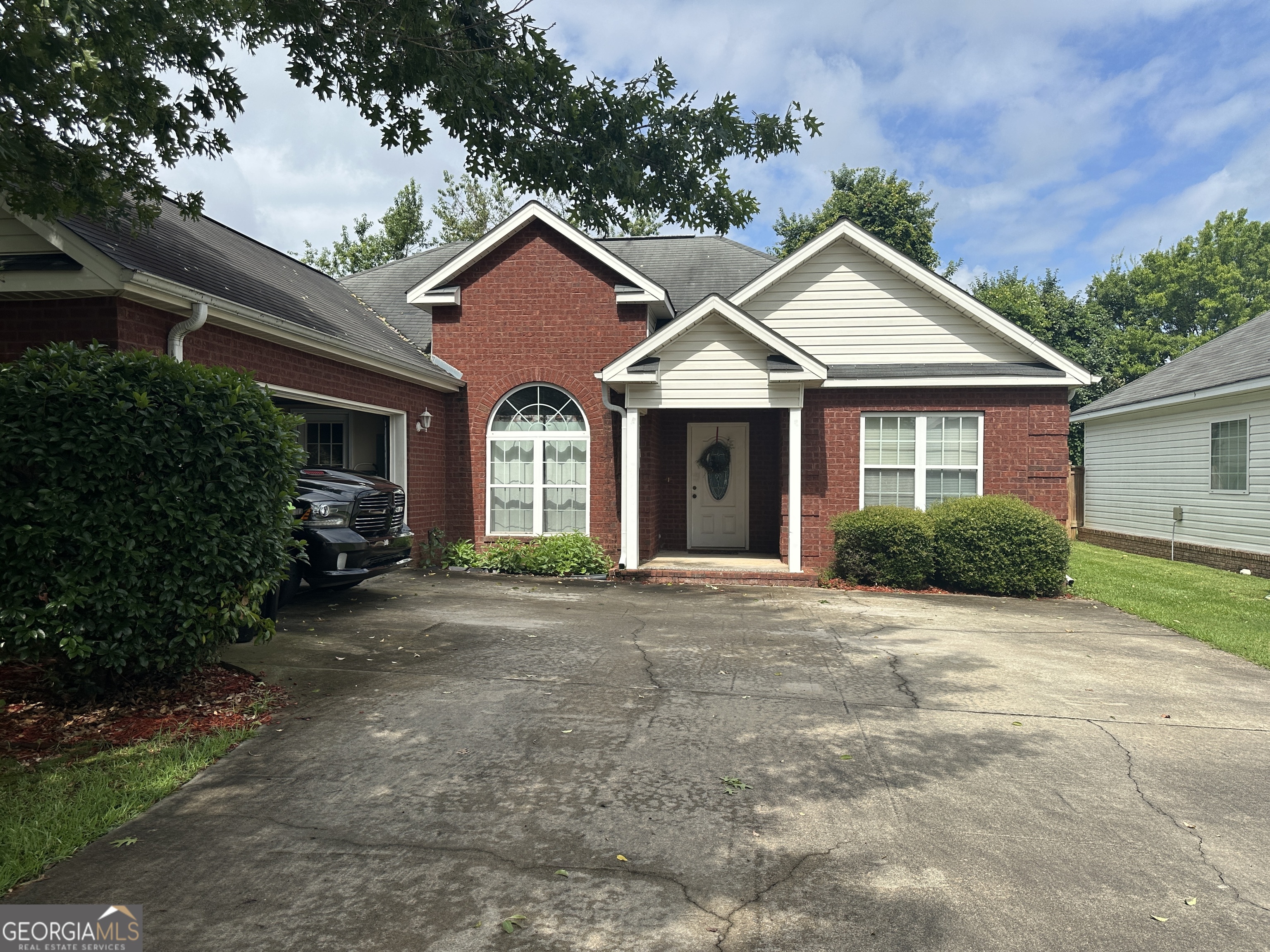 132 Amber Drive Property Photo 1