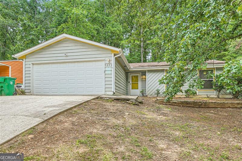 5273 Martins Crossing Road Property Photo 1