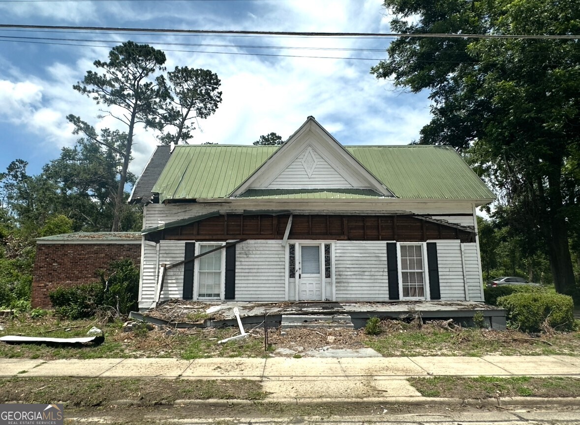 120 S Main Street Property Photo 1